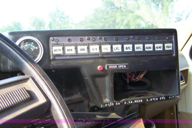 image for item 7361 1979 Ford E350 ambulance