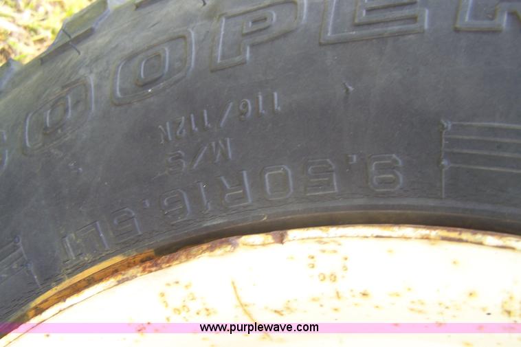 image for item 7361 1979 Ford E350 ambulance