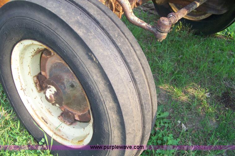 image for item 7362 1960 Cockshutt 570 tractor