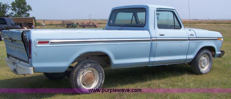 image for item 7380 1979 Ford F100 Custom pickup truck