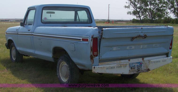 image for item 7380 1979 Ford F100 Custom pickup truck