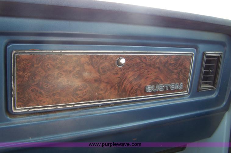 image for item 7380 1979 Ford F100 Custom pickup truck