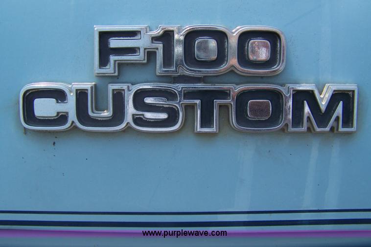 image for item 7380 1979 Ford F100 Custom pickup truck