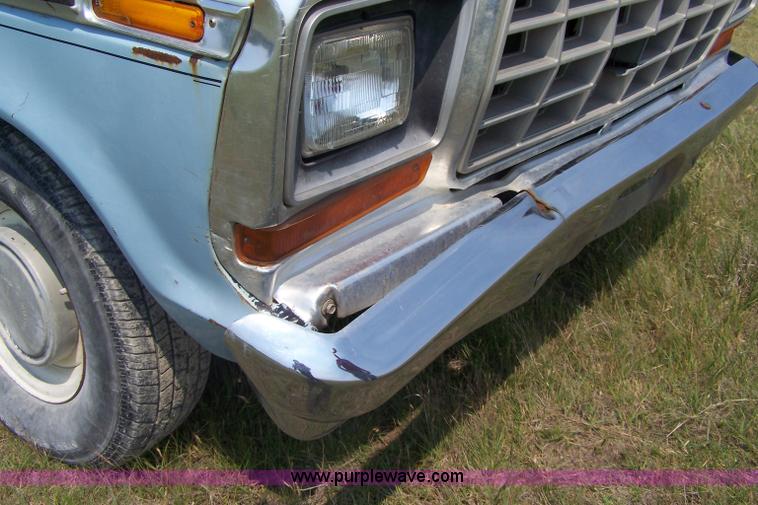 image for item 7380 1979 Ford F100 Custom pickup truck