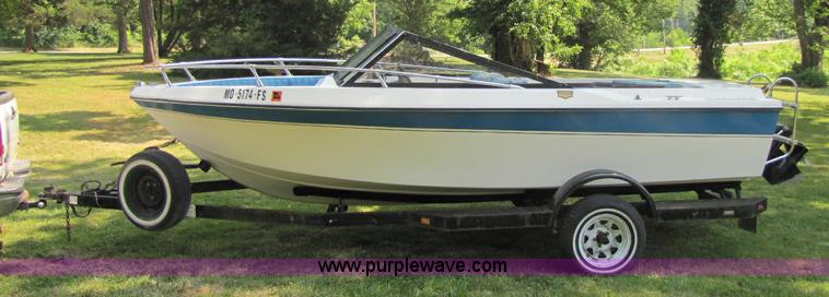 image for item 8274 1977 Rally boat