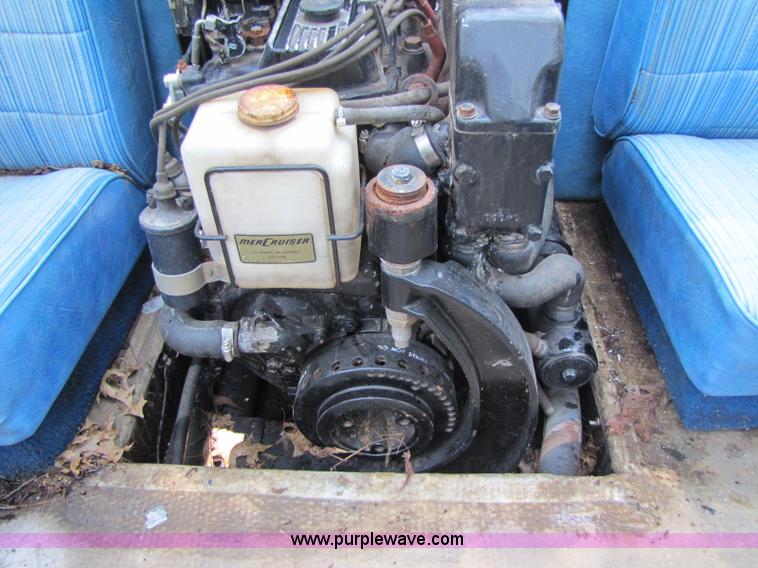 image for item 8274 1977 Rally boat