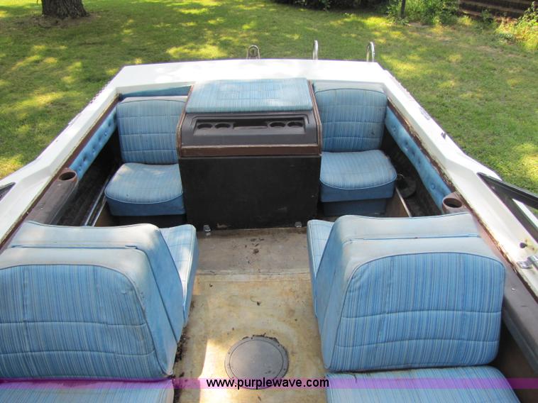 image for item 8274 1977 Rally boat