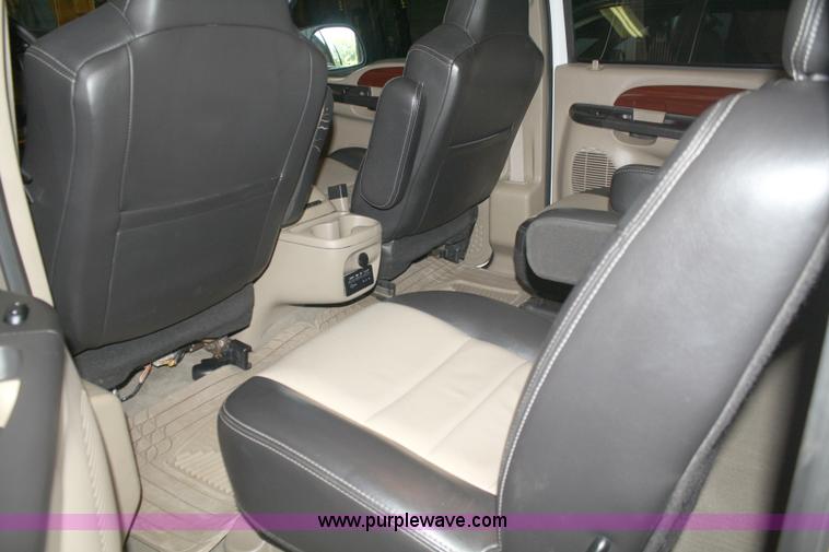 image for item A2058 2005 Ford Excursion Eddie Bauer SUV