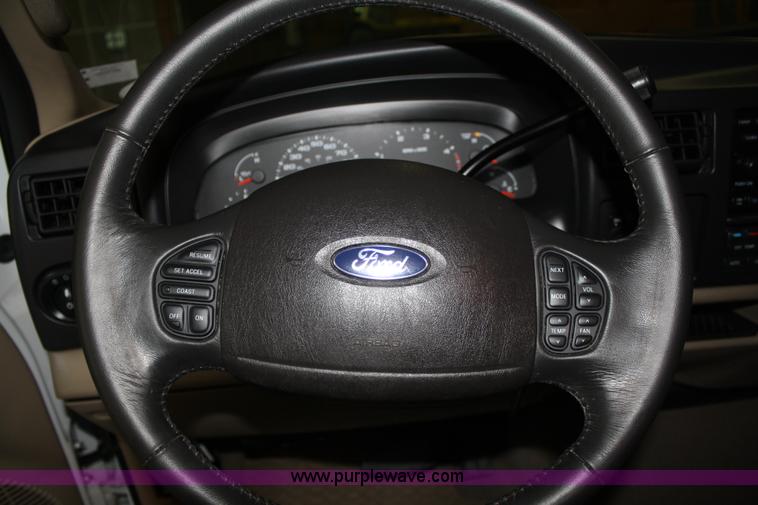 image for item A2058 2005 Ford Excursion Eddie Bauer SUV