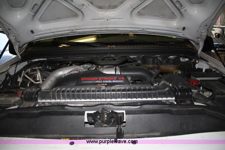 image for item A2058 2005 Ford Excursion Eddie Bauer SUV