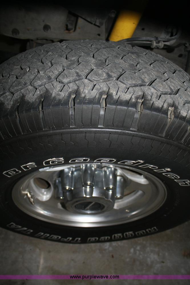 image for item A2058 2005 Ford Excursion Eddie Bauer SUV