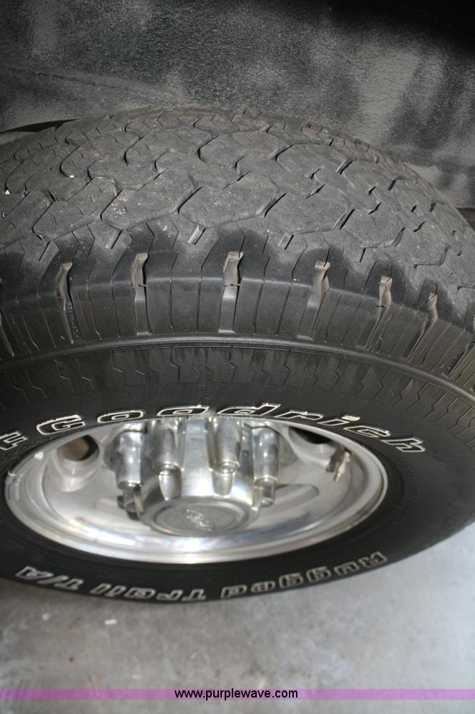 image for item A2058 2005 Ford Excursion Eddie Bauer SUV