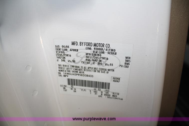 image for item A2058 2005 Ford Excursion Eddie Bauer SUV