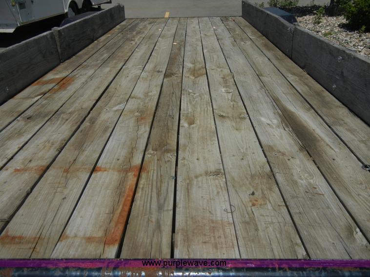 image for item A3004 2006 Lamar 20' tandem axle trailer