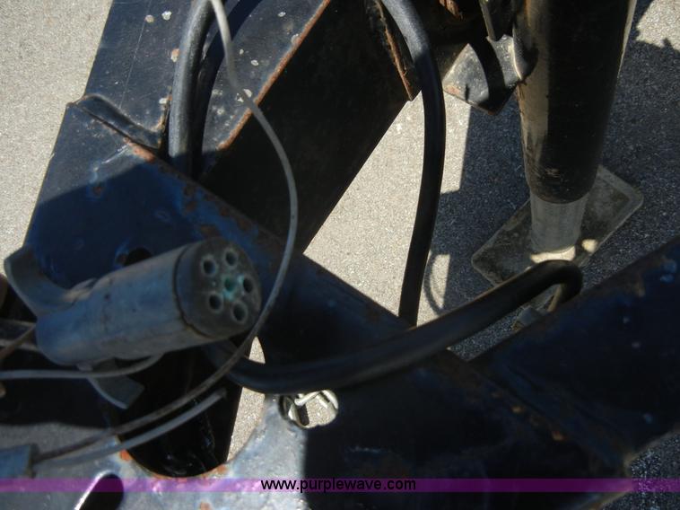 image for item A3004 2006 Lamar 20' tandem axle trailer