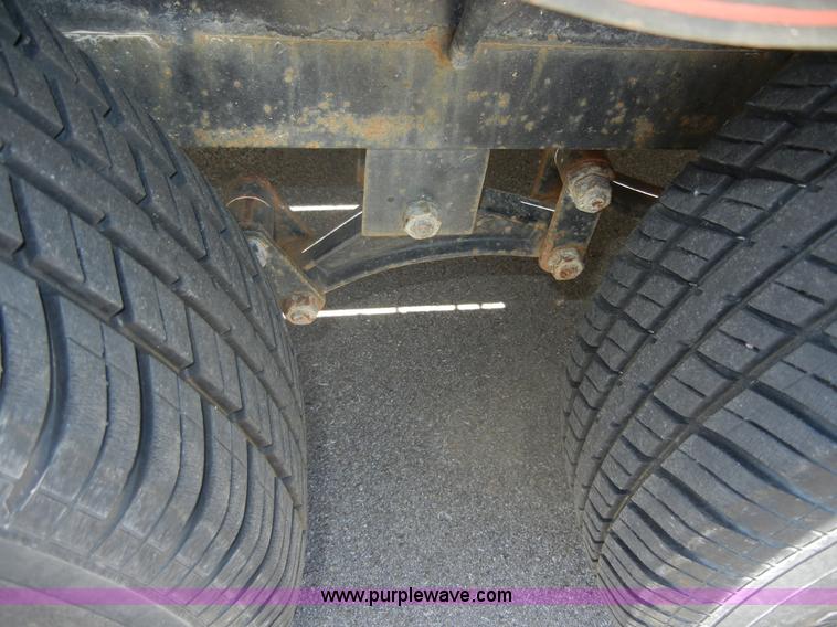 image for item A3004 2006 Lamar 20' tandem axle trailer