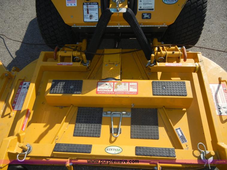 image for item A3008 Walker MBSD zero turn mower