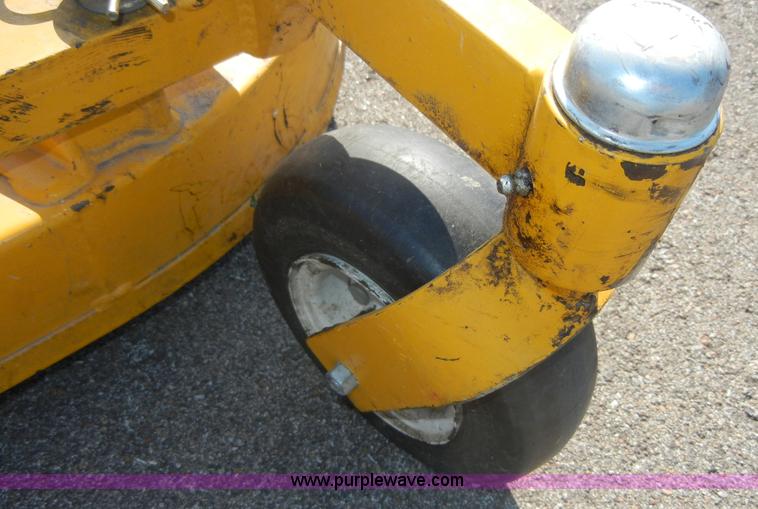 image for item A3008 Walker MBSD zero turn mower