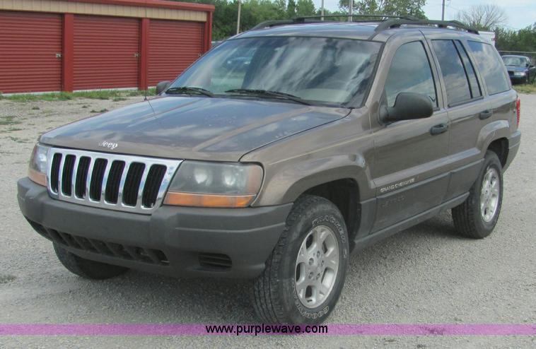 image for item A3748 2001 Jeep Grand Cherokee Laredo SUV
