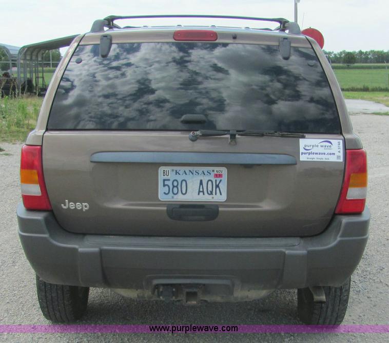image for item A3748 2001 Jeep Grand Cherokee Laredo SUV