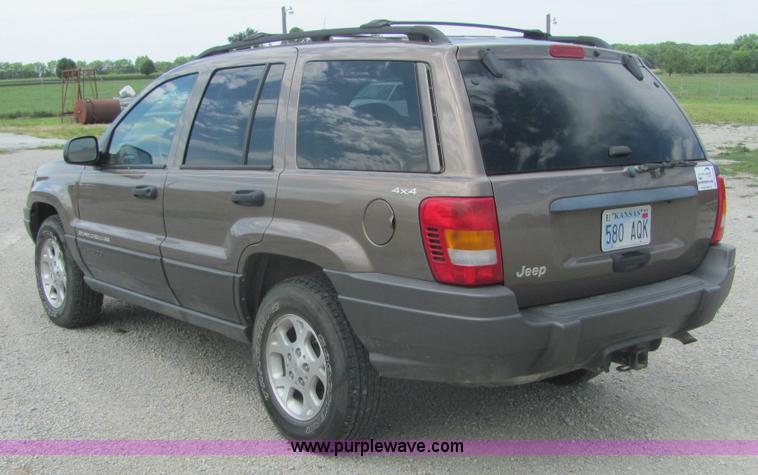 image for item A3748 2001 Jeep Grand Cherokee Laredo SUV