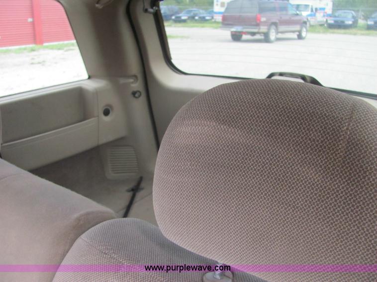 image for item A3748 2001 Jeep Grand Cherokee Laredo SUV