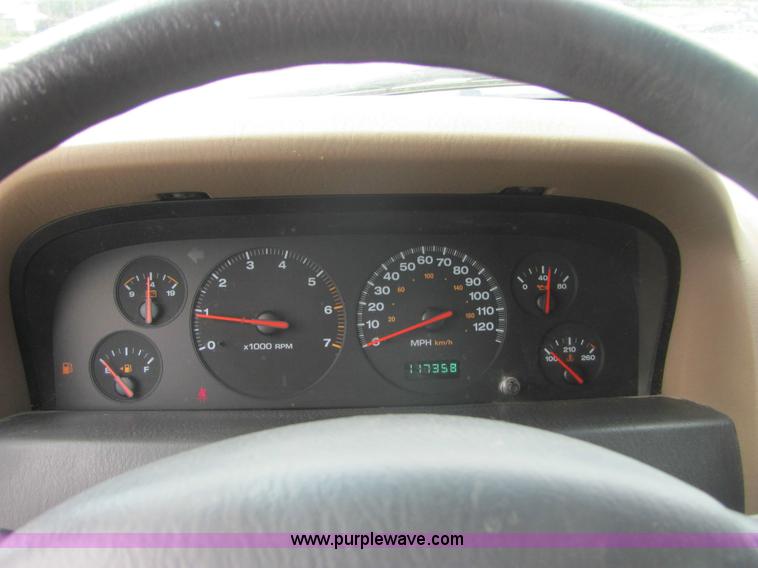 image for item A3748 2001 Jeep Grand Cherokee Laredo SUV