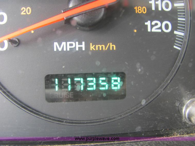 image for item A3748 2001 Jeep Grand Cherokee Laredo SUV