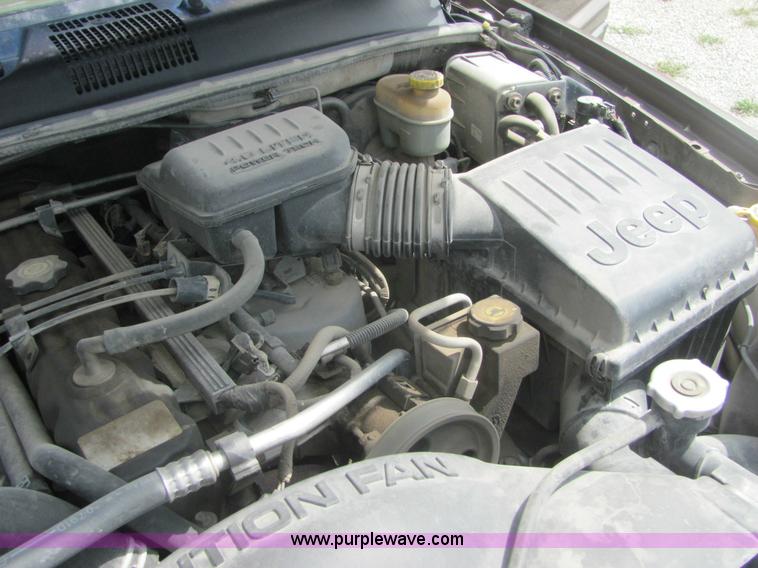 image for item A3748 2001 Jeep Grand Cherokee Laredo SUV