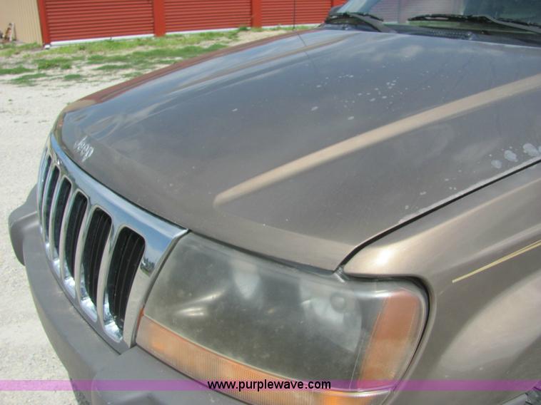 image for item A3748 2001 Jeep Grand Cherokee Laredo SUV