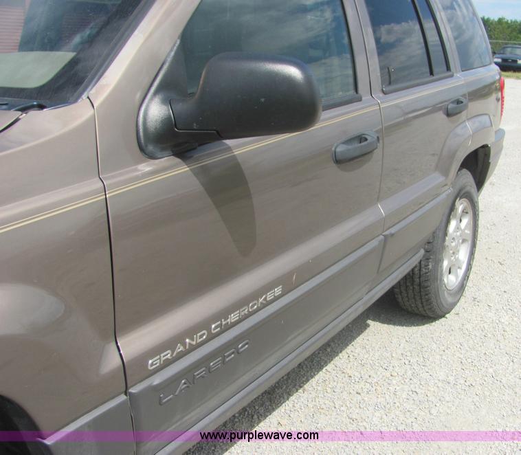 image for item A3748 2001 Jeep Grand Cherokee Laredo SUV