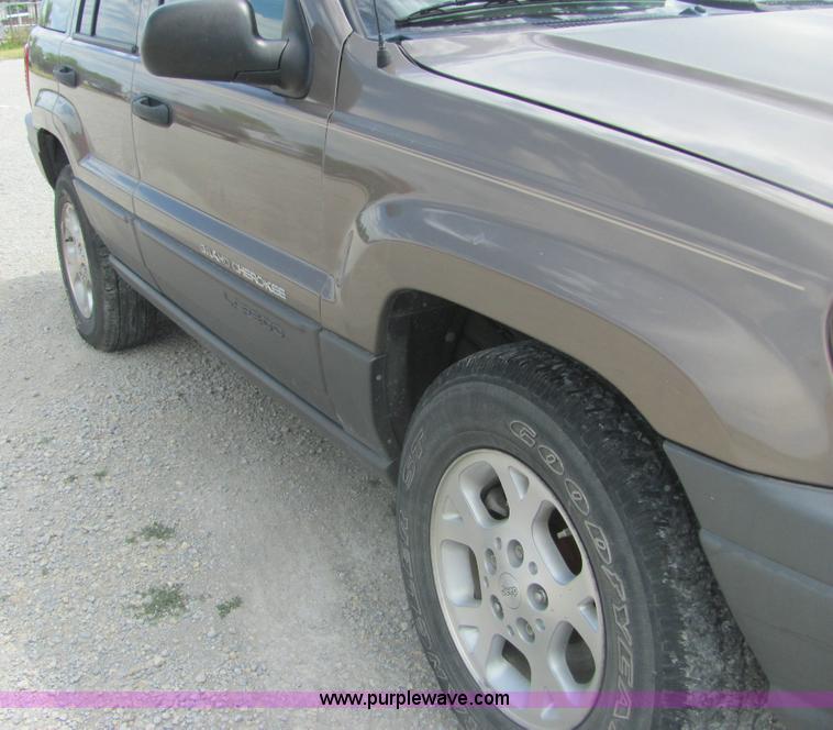 image for item A3748 2001 Jeep Grand Cherokee Laredo SUV