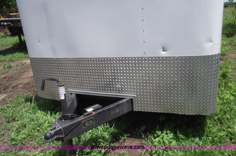 image for item A4238 2004 24' enclosed trailer