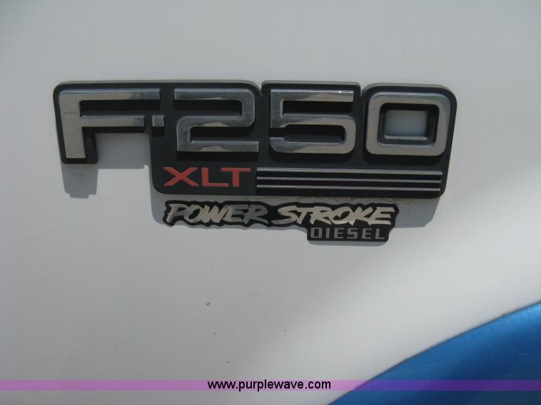 image for item A4256 1995 Ford F250 XLT extended cab pickup truck