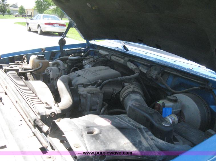 image for item A4256 1995 Ford F250 XLT extended cab pickup truck