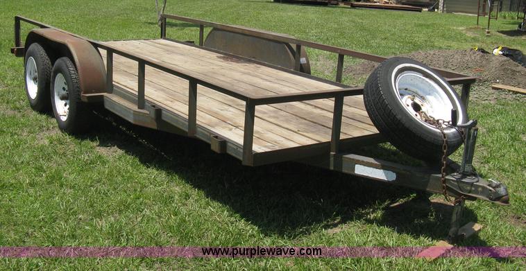 image for item A4257 1993 Diamond C 16' tandem axle flatbed trailer