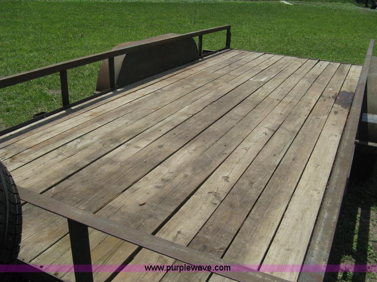 image for item A4257 1993 Diamond C 16' tandem axle flatbed trailer