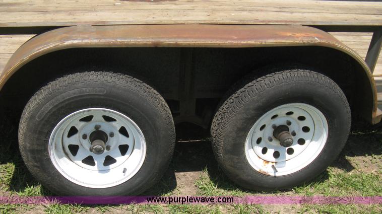 image for item A4257 1993 Diamond C 16' tandem axle flatbed trailer