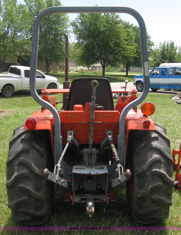 image for item A4259 Kubota B2150 MFWD tractor