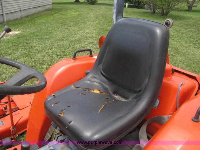 image for item A4259 Kubota B2150 MFWD tractor