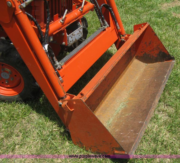 image for item A4259 Kubota B2150 MFWD tractor