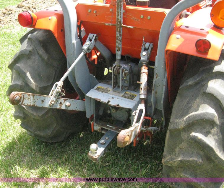 image for item A4259 Kubota B2150 MFWD tractor