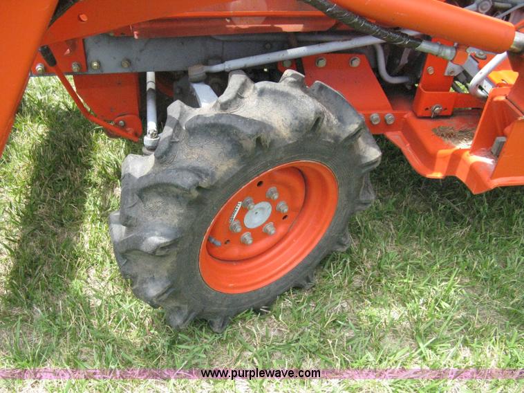 image for item A4259 Kubota B2150 MFWD tractor