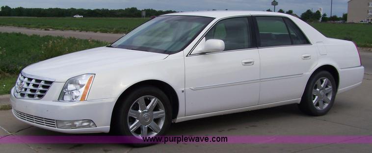 image for item A4600 2006 Cadillac DTS