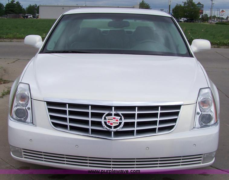 image for item A4600 2006 Cadillac DTS