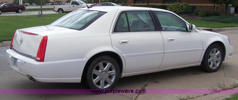 image for item A4600 2006 Cadillac DTS