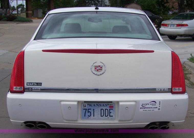 image for item A4600 2006 Cadillac DTS