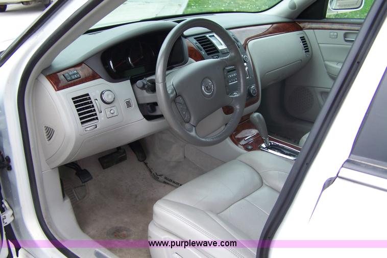 image for item A4600 2006 Cadillac DTS