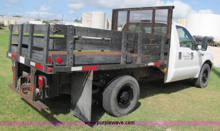 image for item A4692 1999 Ford F350 Super Duty pickup truck