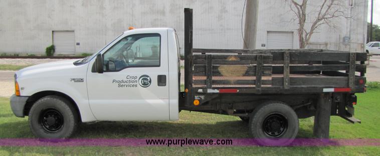 image for item A4692 1999 Ford F350 Super Duty pickup truck